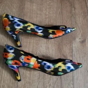 Anne Michelle Vibrant Patterned Heels